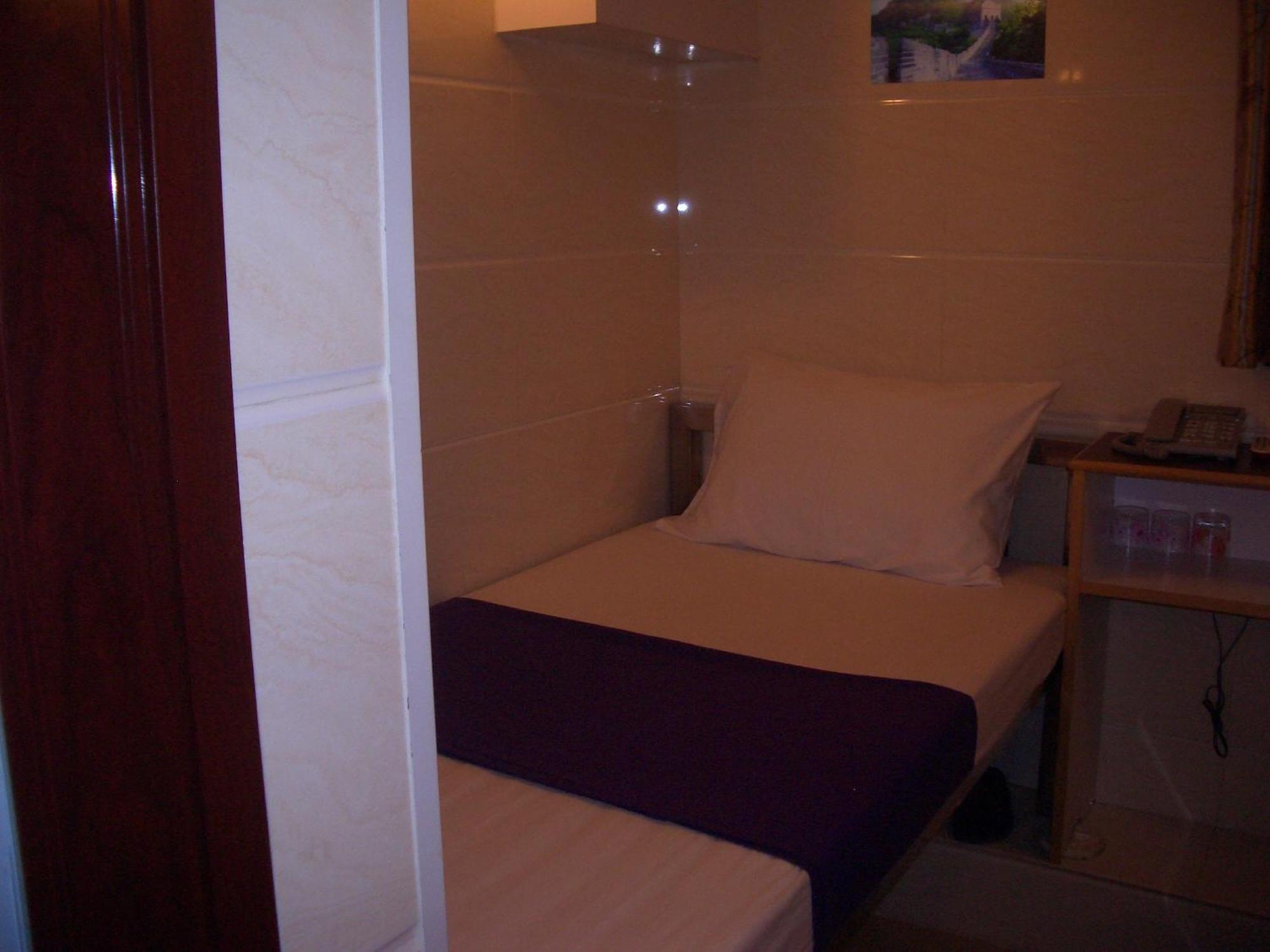 Maple Leaf Guest House Hong Kong Exterior photo