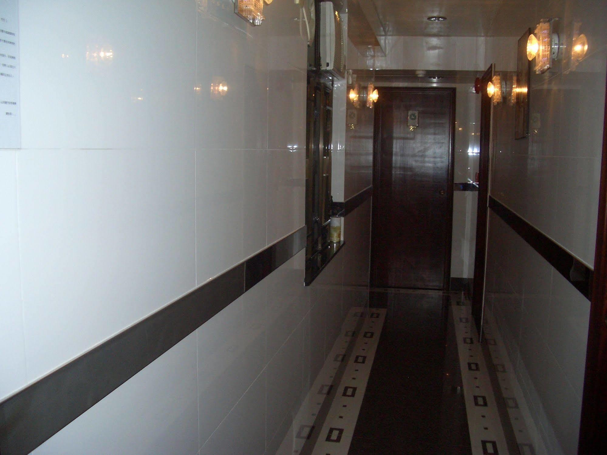 Maple Leaf Guest House Hong Kong Exterior photo