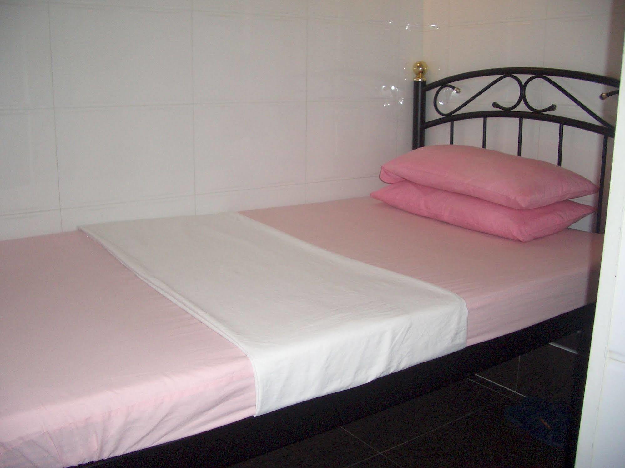 Maple Leaf Guest House Hong Kong Exterior photo