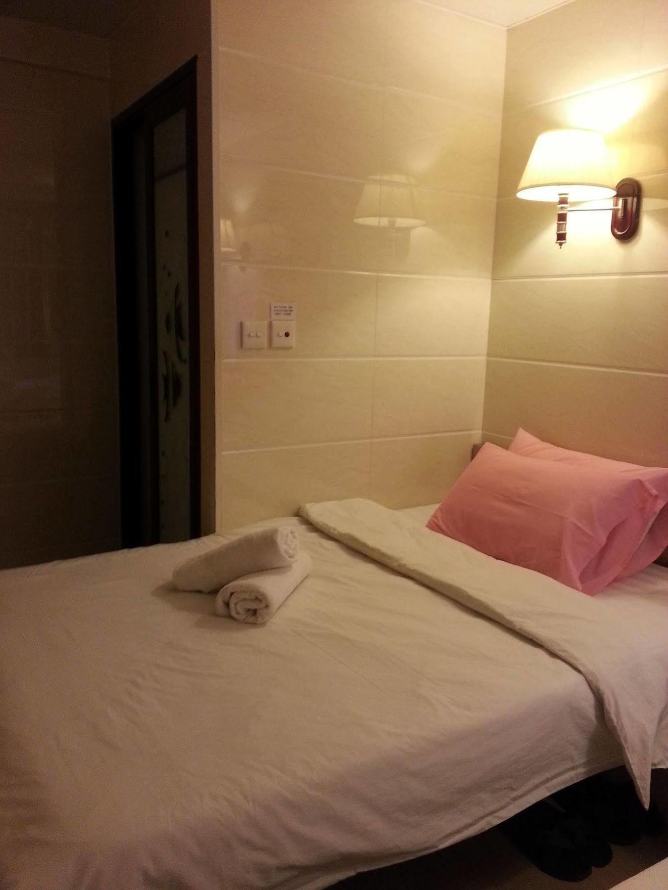 Maple Leaf Guest House Hong Kong Exterior photo